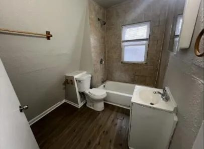 $1,400 | 824 Tyler Street, Gary, IN 46402