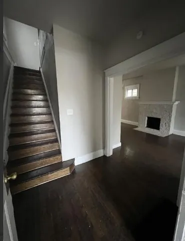 $1,400 | 824 Tyler Street, Gary, IN 46402