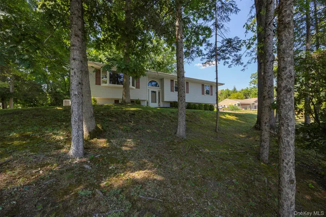 $473,000 | 43 Briarcliff Avenue, Poughkeepsie, NY 12603