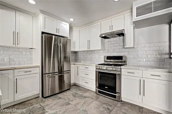 $449,000 | 7924 Woodman Avenue, Unit 22, Pacoima, CA 91402