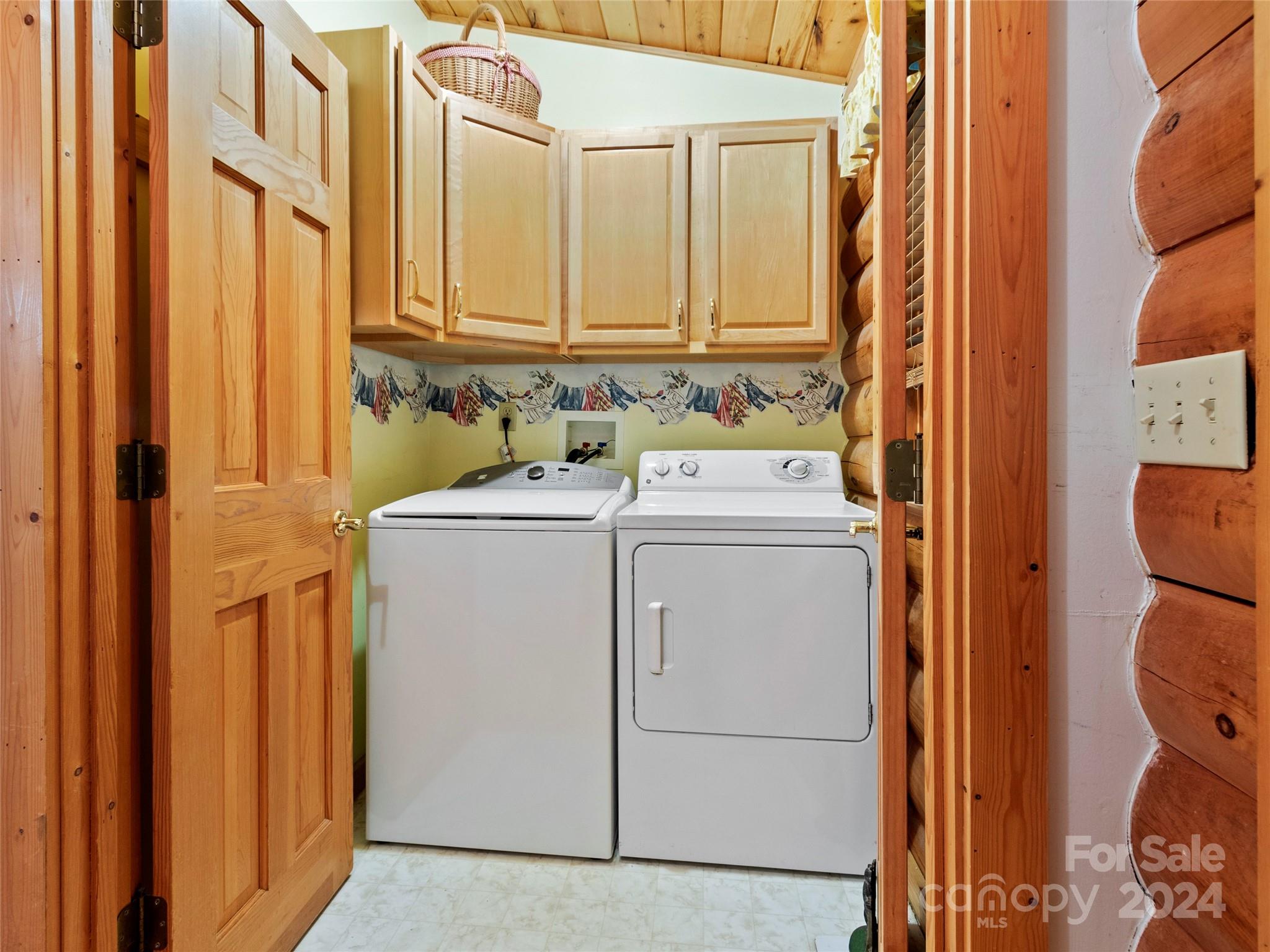 1005 Pine Tree Road Spruce Pine, NC 28777 - Photo 25 of 48 Gallery Image 25