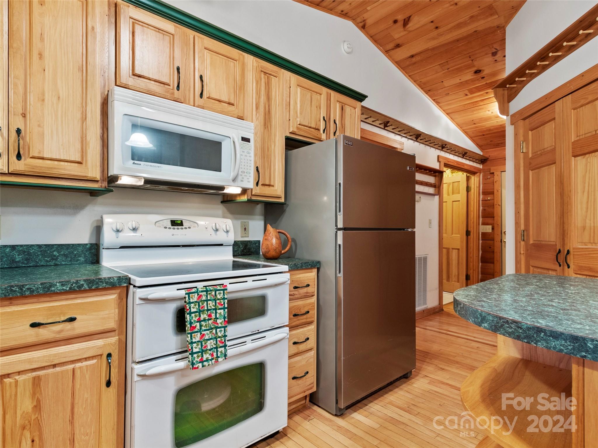 1005 Pine Tree Road Spruce Pine, NC 28777 - Photo 10 of 48 Gallery Image 10