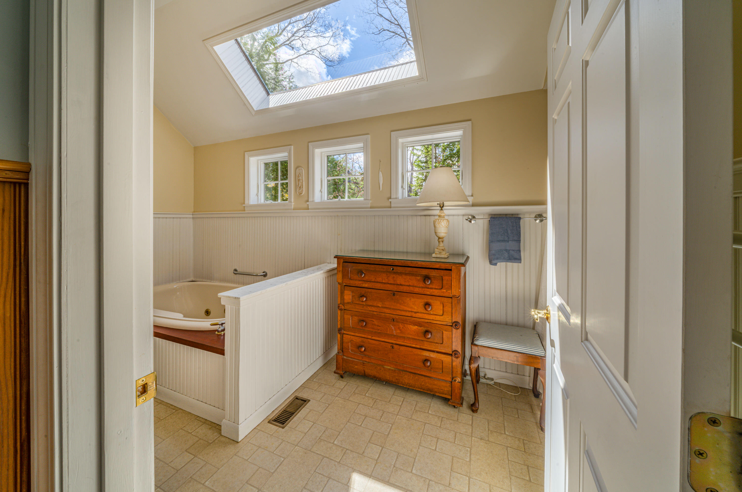 568 Bluff Road Northport, ME 04849 - Photo 29 of 46 568 Bluff Rd. 1st-Fl Bath.4