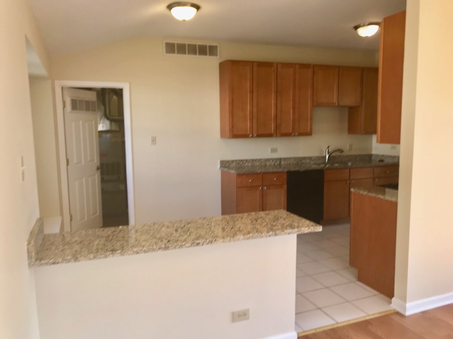 247 Willow Road Matteson, IL 60443 - Photo 11 of 33