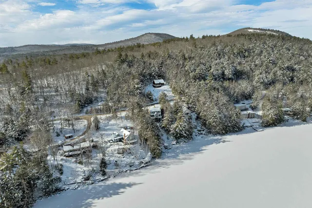 $2,225,000 | 163 North Shore Road, New Durham, NH 03855