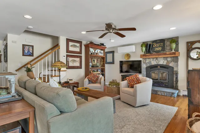 $2,225,000 | 163 North Shore Road, New Durham, NH 03855