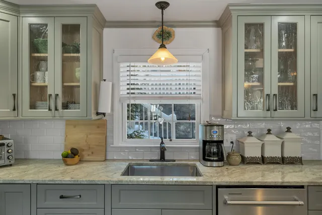 $2,225,000 | 163 North Shore Road, New Durham, NH 03855