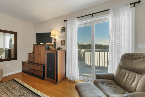 $2,100,000 | 163 North Shore Road, New Durham, NH 03855