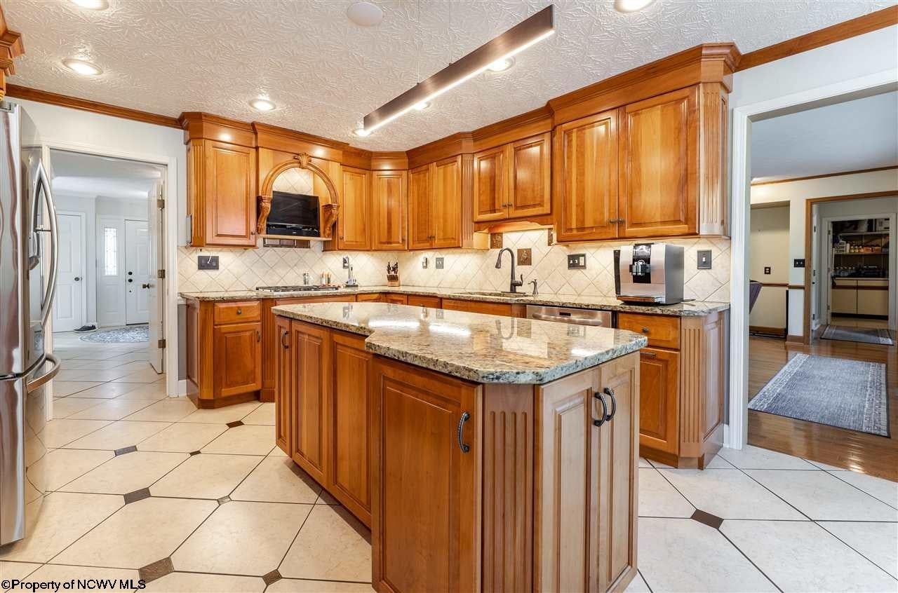85 Cameron Road Clarksburg, WV 26301 - Photo 9 of 30 Gallery Image 9