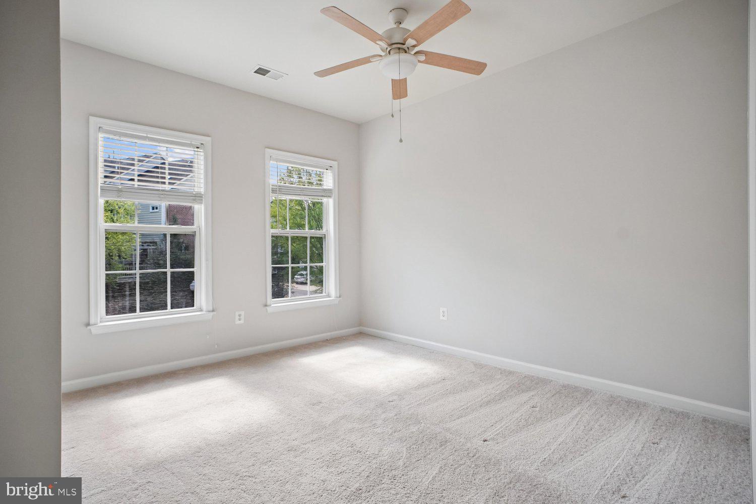 4160 Timber Log Way Fairfax, VA 22030 - Photo 22 of 39 2nd En Suite Bedroom