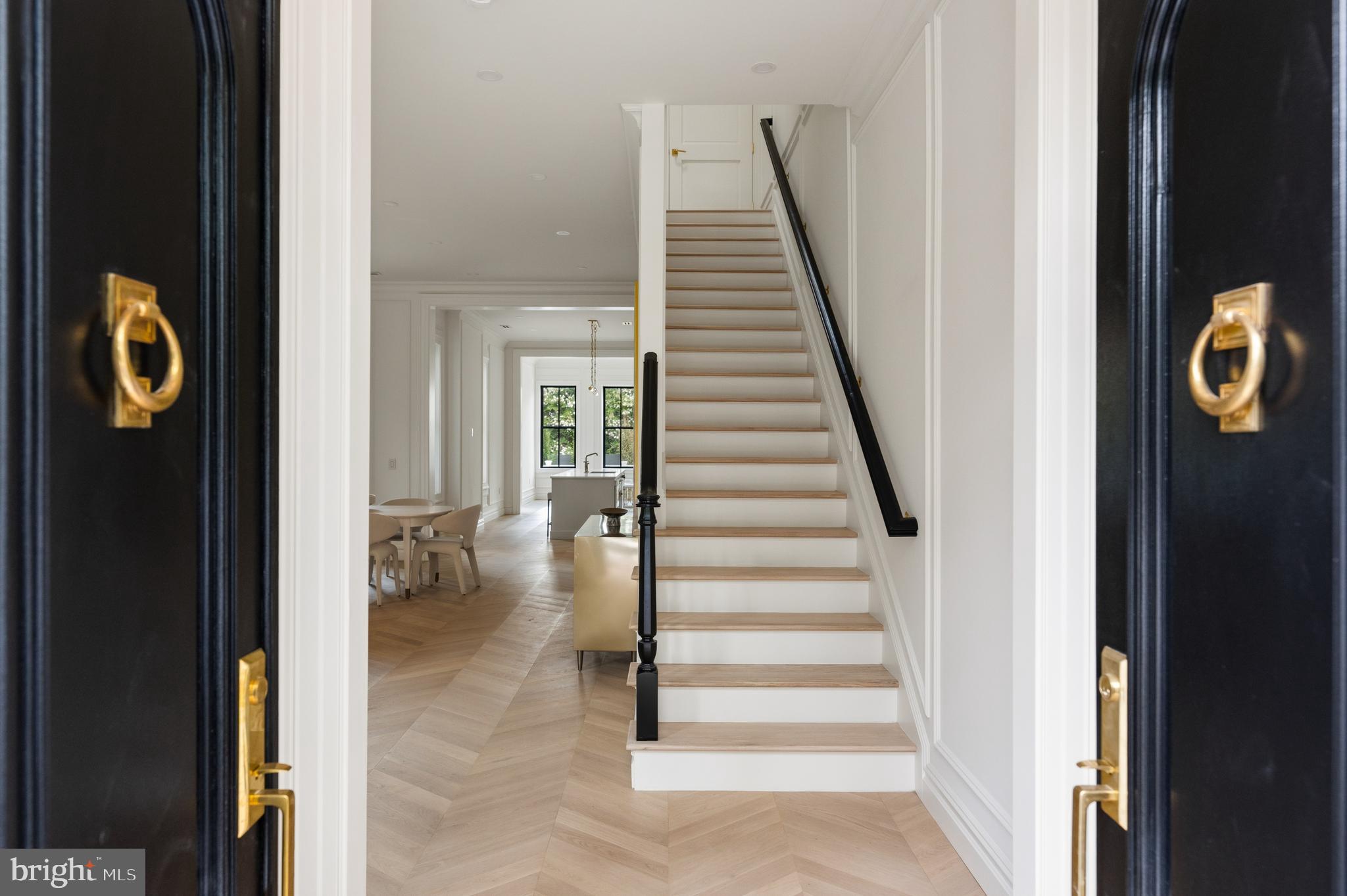 1315 R Street Northwest Washington, DC 20009 - Photo 4 of 40 Foyer