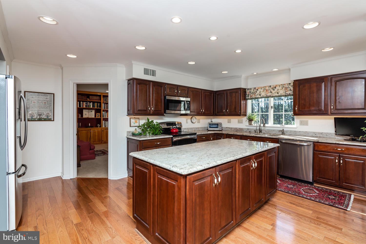 104 Spinnaker Lane Kennett Square, PA 19348 - Photo 8 of 42 Kitchen