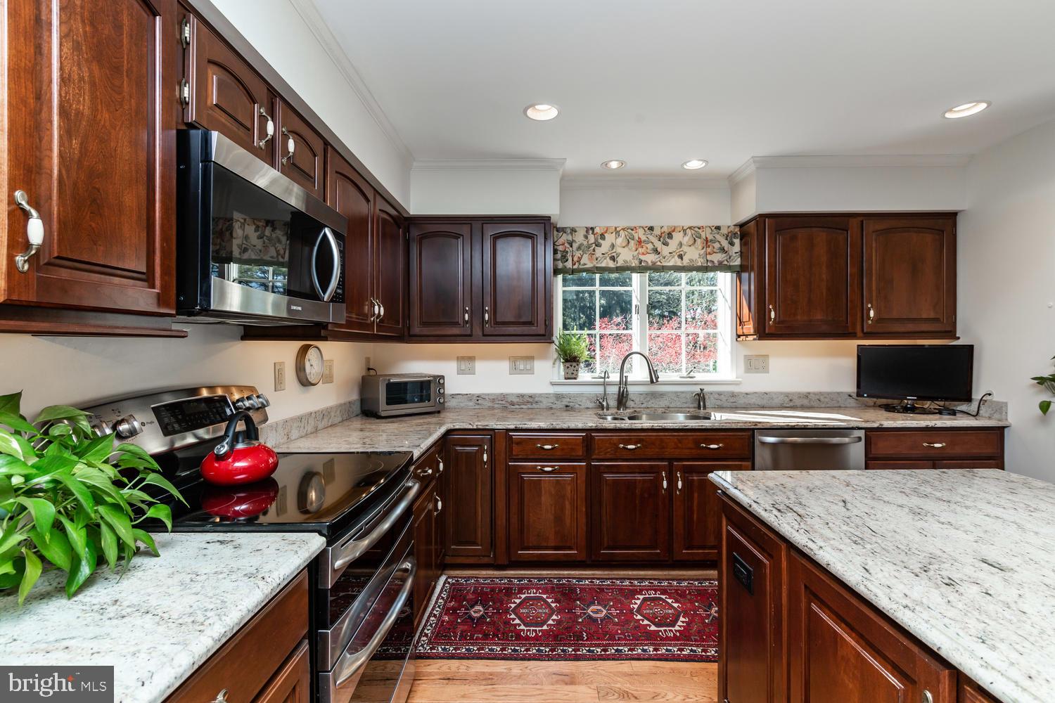 104 Spinnaker Lane Kennett Square, PA 19348 - Photo 10 of 42 Kitchen