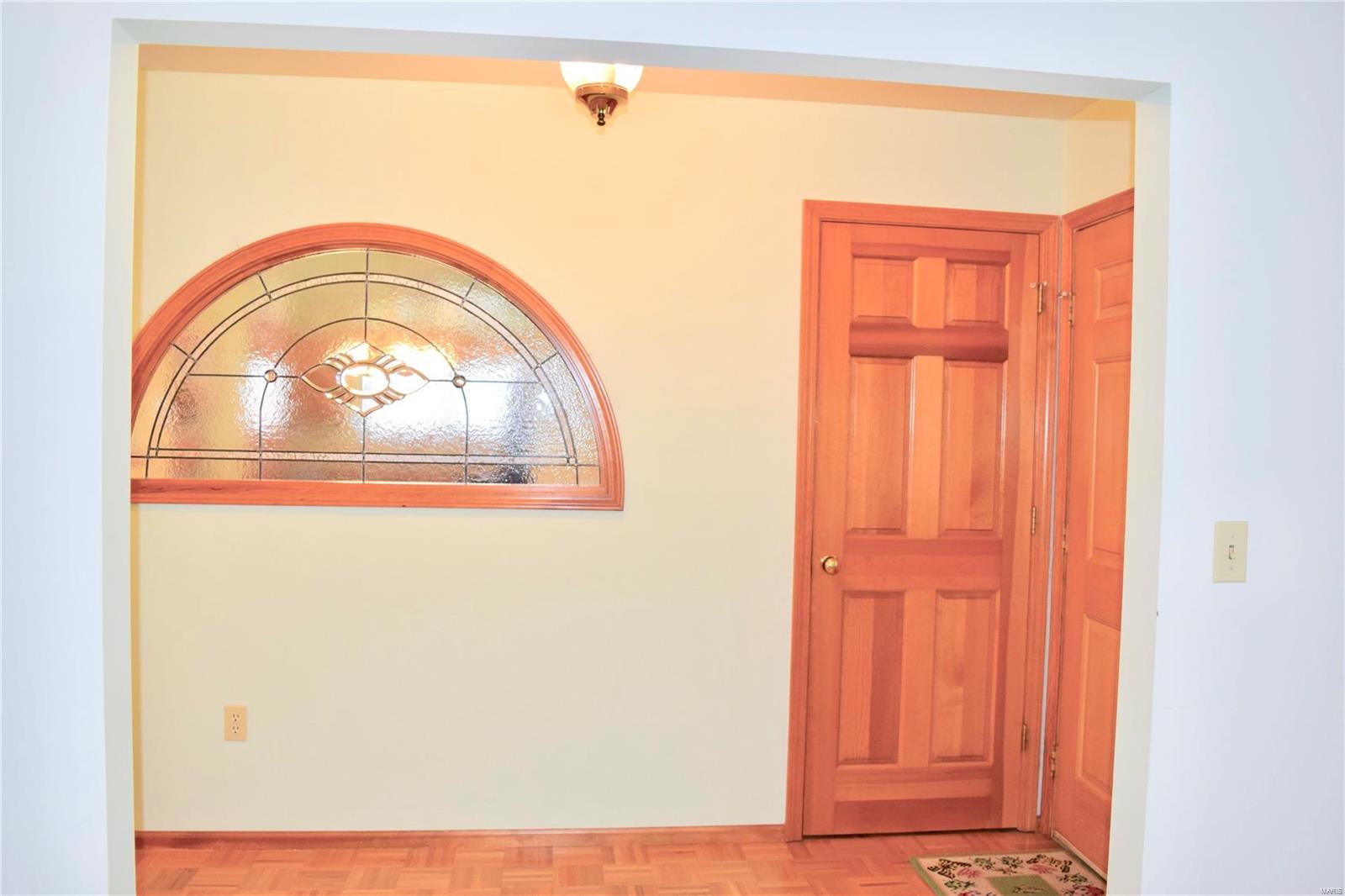 120 Holloway Road Ballwin, MO 63011 - Photo 9 of 40 Gallery Image 9