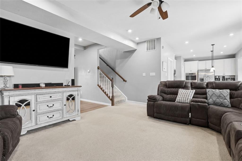 1024 Blackhawk Road Valencia, PA 16059 - Photo 8 of 50 Gallery Image 8
