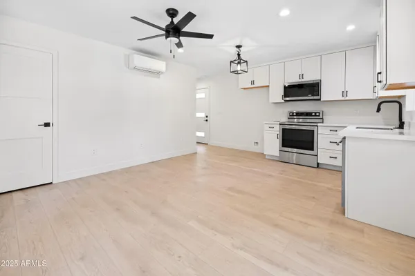 $1,263,000 | 7801 North 16th Lane, Phoenix, AZ 85021