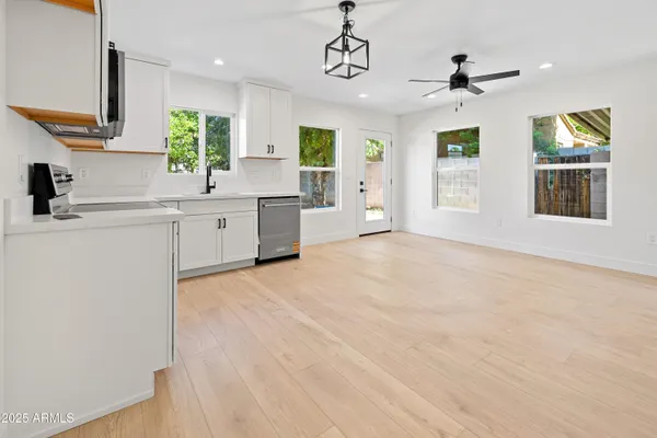 $1,263,000 | 7801 North 16th Lane, Phoenix, AZ 85021