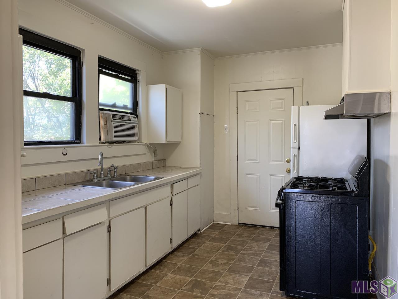 964 Maximillian Street Baton Rouge, LA 70802 - Photo 4 of 9