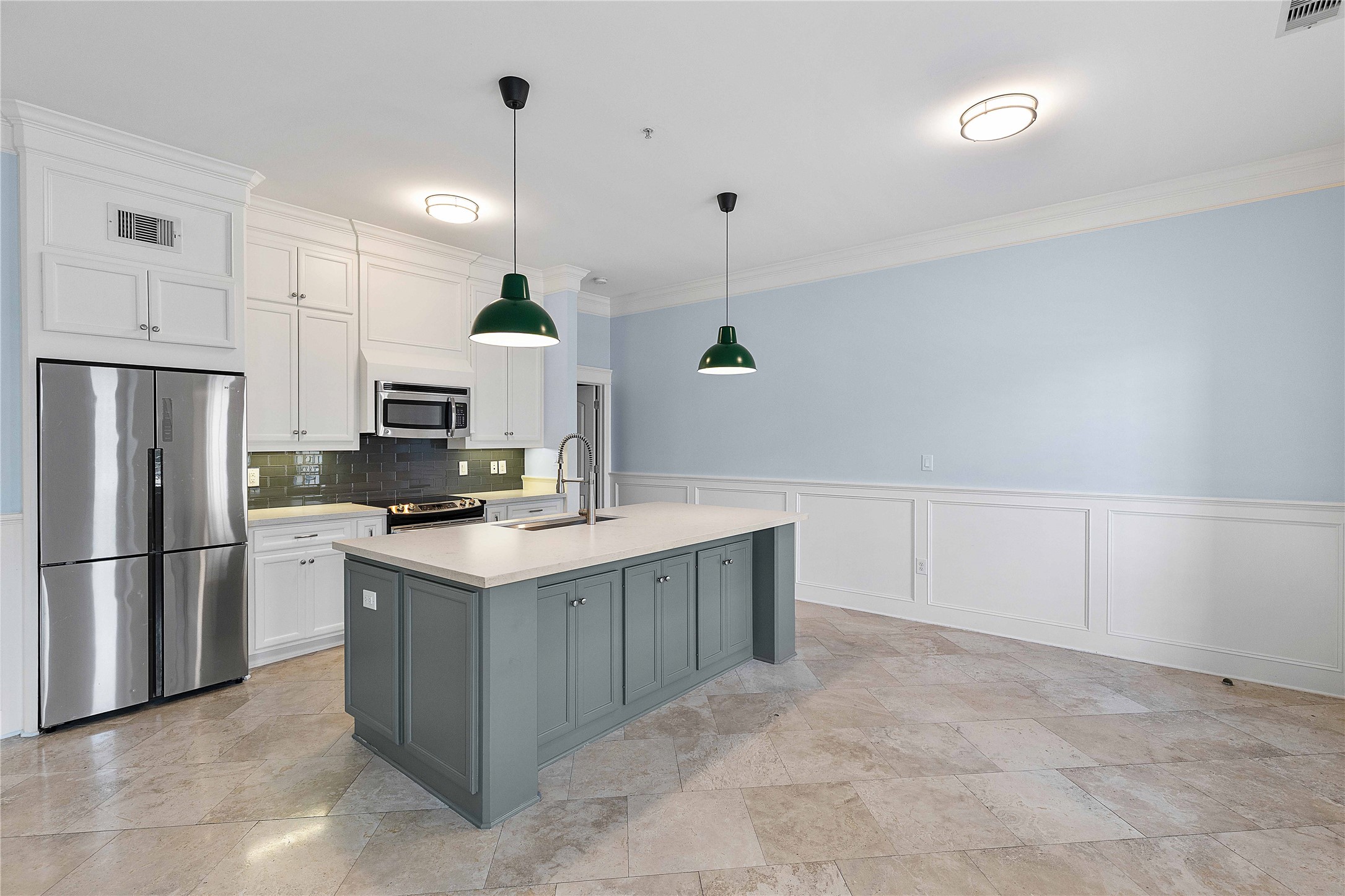 2802 Morrison Street, Unit 106 Houston, TX 77009 - Photo 4 of 35 Kitchen