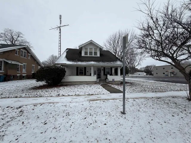 $159,900 | 329 North Main Street, Sweetser, IN 46952