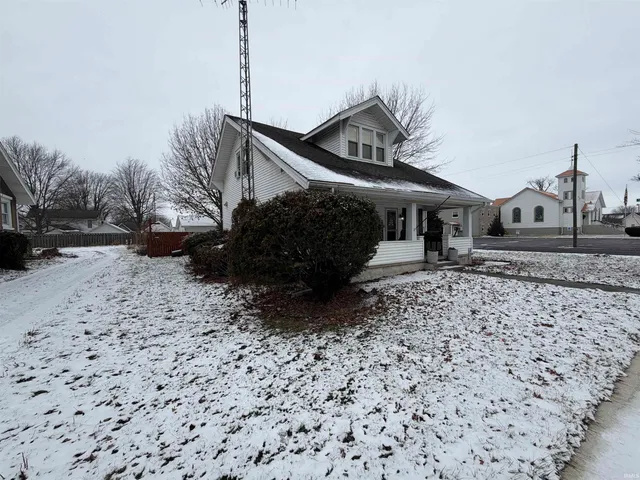 $159,900 | 329 North Main Street, Sweetser, IN 46952