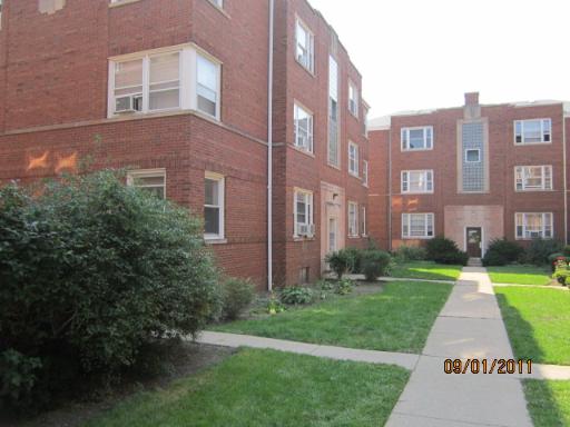 7518 North Ridge Boulevard, Unit 3W Chicago, IL 60645 - Photo 1 of 8