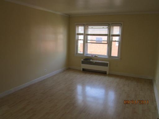 7518 North Ridge Boulevard, Unit 3W Chicago, IL 60645 - Photo 2 of 8