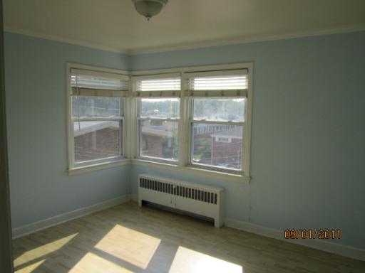 7518 North Ridge Boulevard, Unit 3W Chicago, IL 60645 - Photo 6 of 8