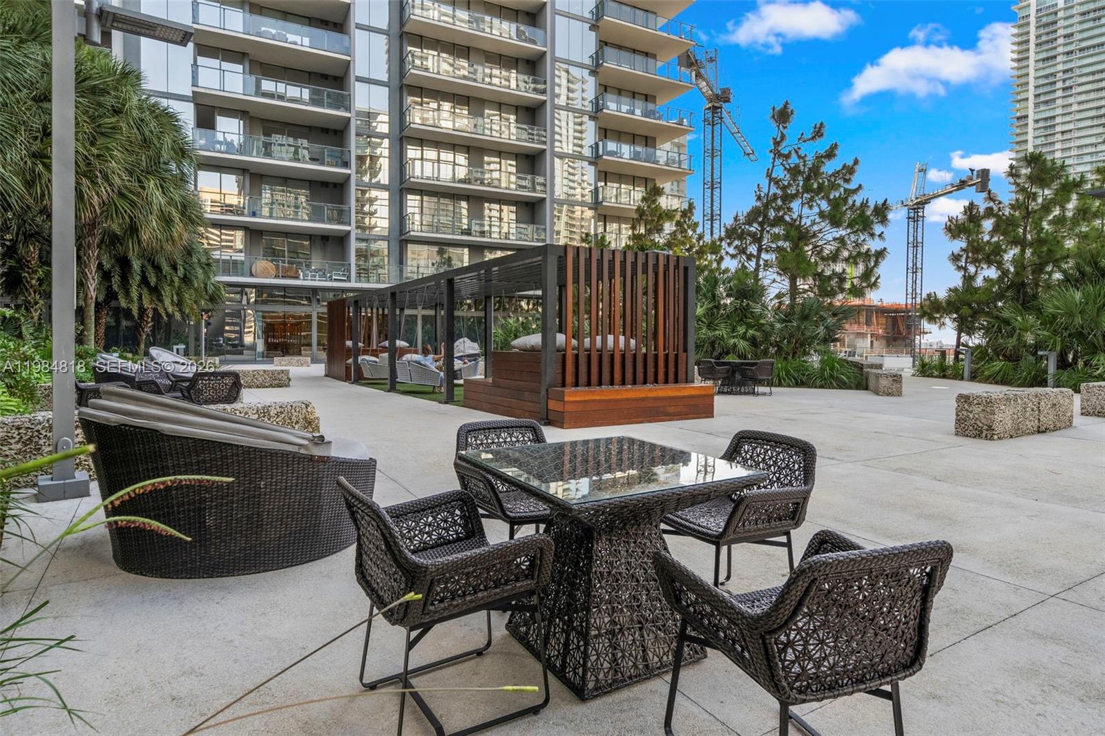 88 Southwest 7th Street, Unit 809 Miami, FL 33130 - Photo 33 of 39 a outdoor view with a sitting space