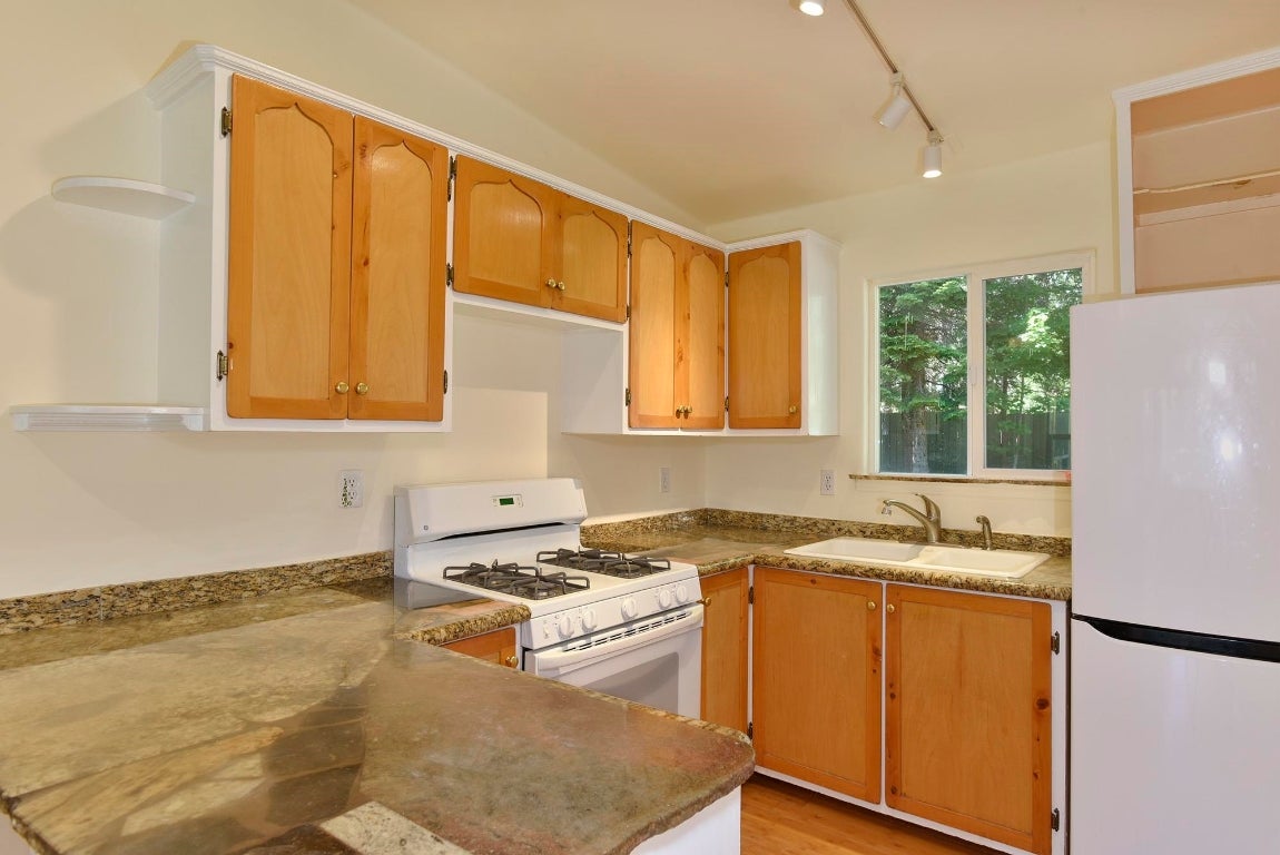 1224 Davis Place Road Mount Shasta, CA 96067 - Photo 16 of 27 Gallery Image 16