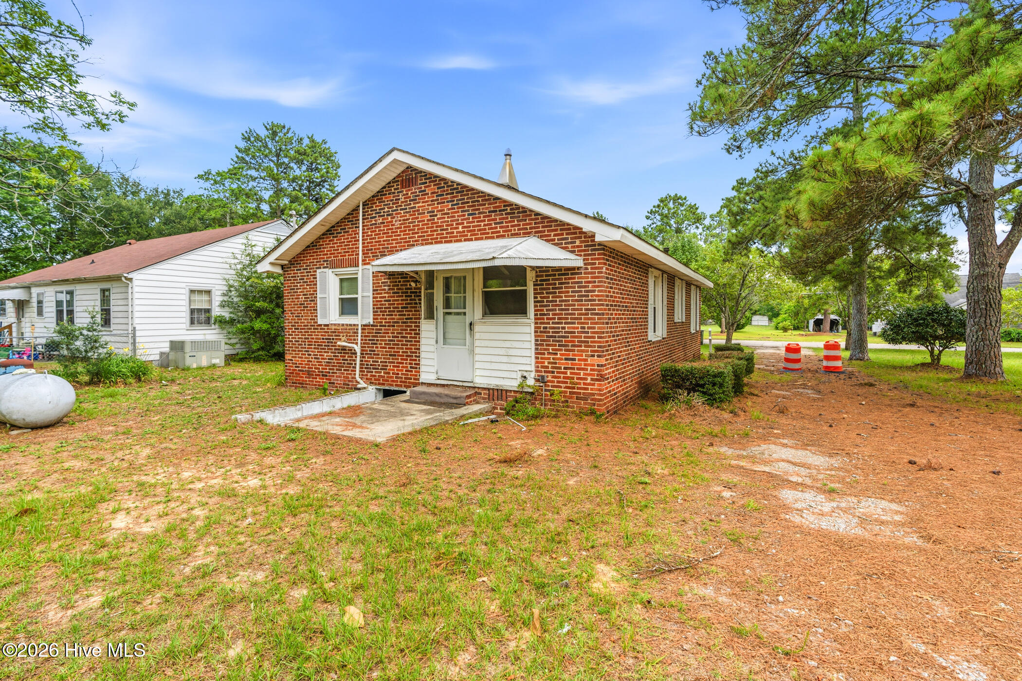 906 Rice Street Hamlet, NC 28345 - Photo 6 of 25