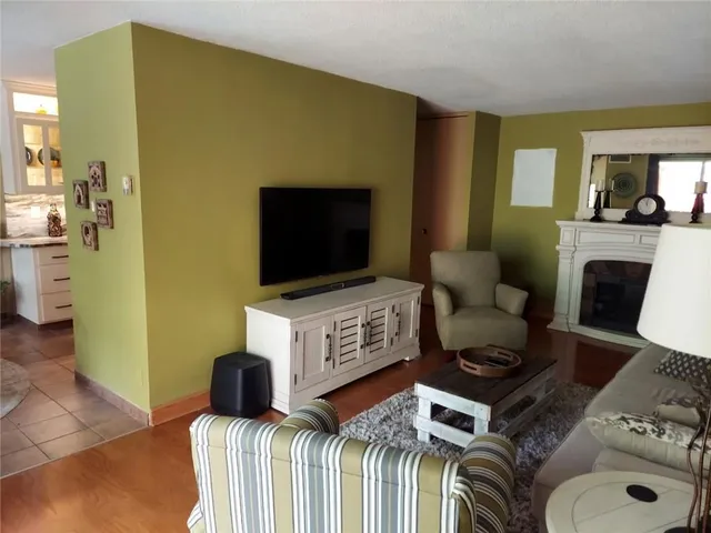 $229,000 | 2525 Main Street, Unit 213, Kansas City, MO 64108