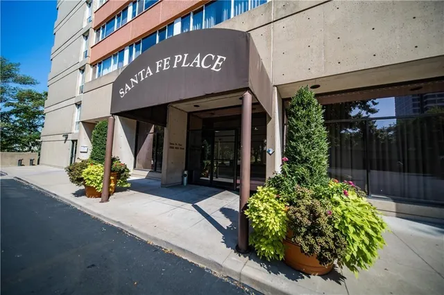 $229,000 | 2525 Main Street, Unit 213, Kansas City, MO 64108