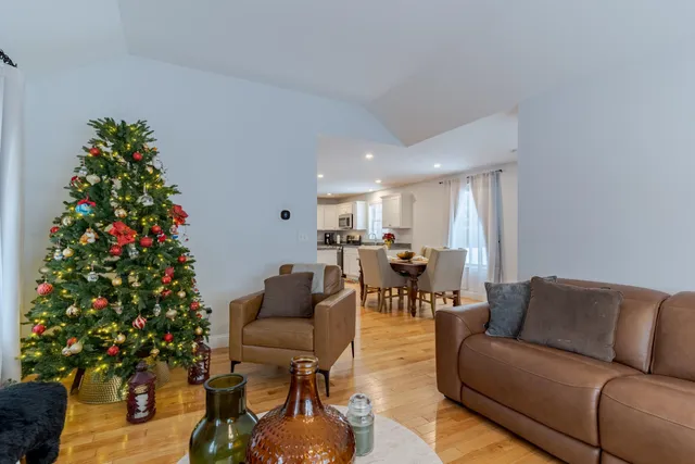 $649,000 | 113 Crawley Falls Road, Unit 3, Brentwood, NH 03833