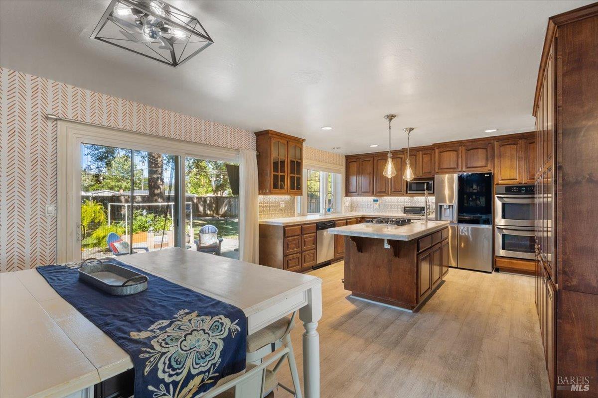 2216 Fremont Drive Santa Rosa, CA 95409 - Photo 11 of 36