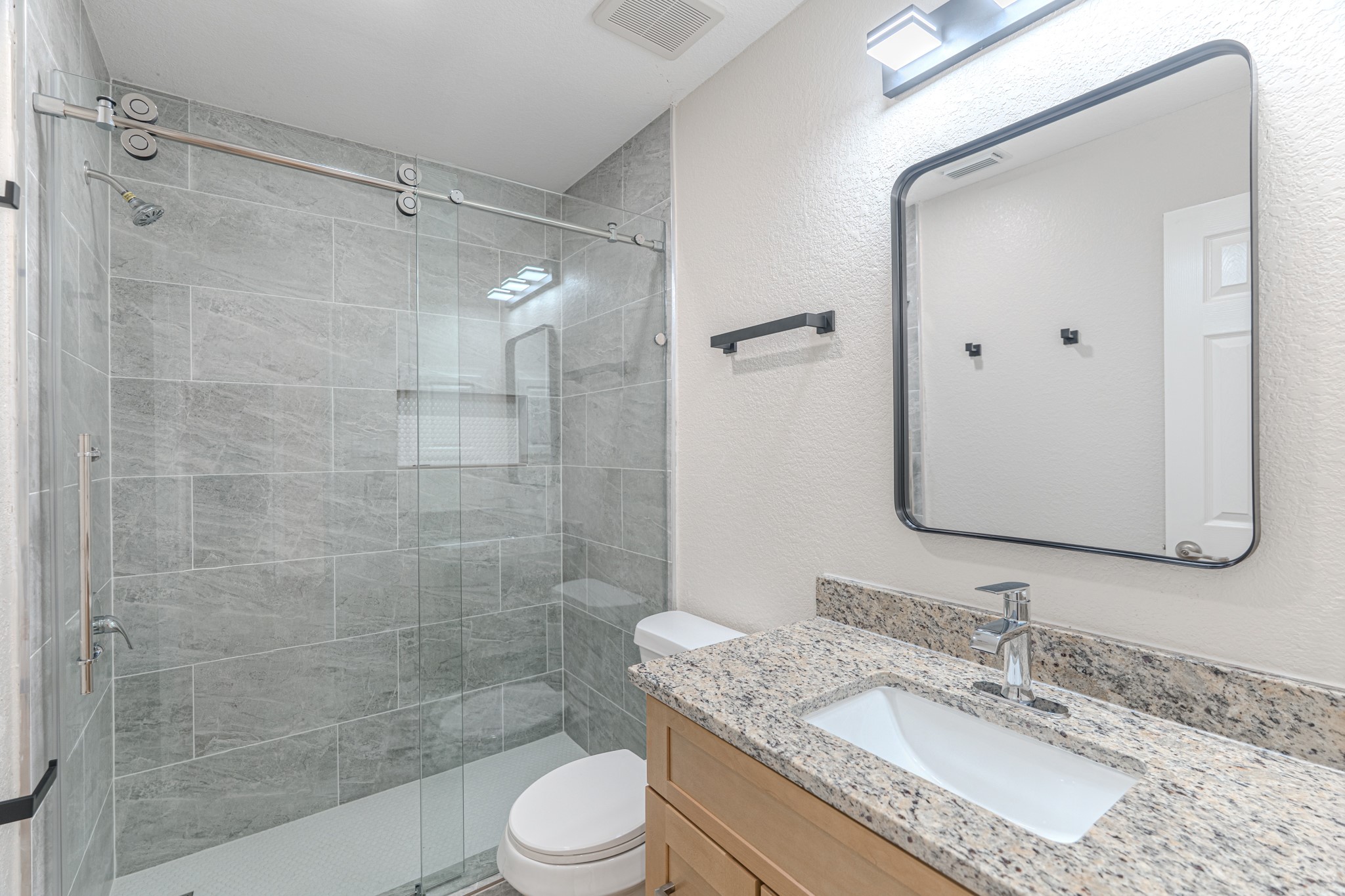 27 Fraiser Fir Place Spring, TX 77389 - Photo 35 of 43