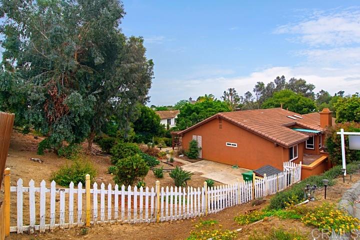 1427 Avocado Road Oceanside, CA 92054 - Photo 2 of 25