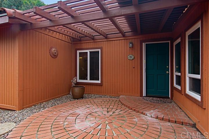 1427 Avocado Road Oceanside, CA 92054 - Photo 4 of 25