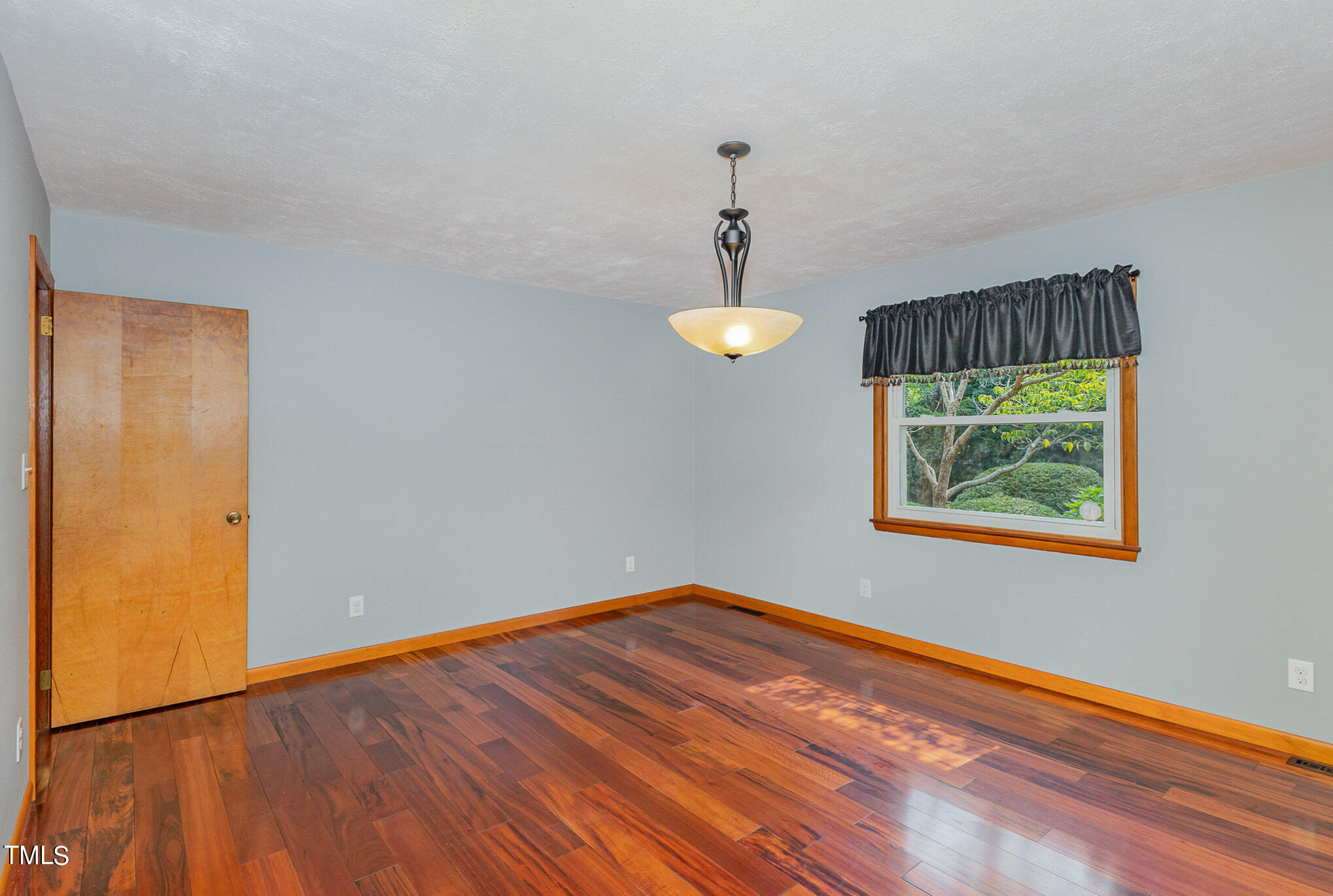 6617 Johnsdale Road Raleigh, NC 27615 - Photo 6 of 30 006_bc4a7092-edit