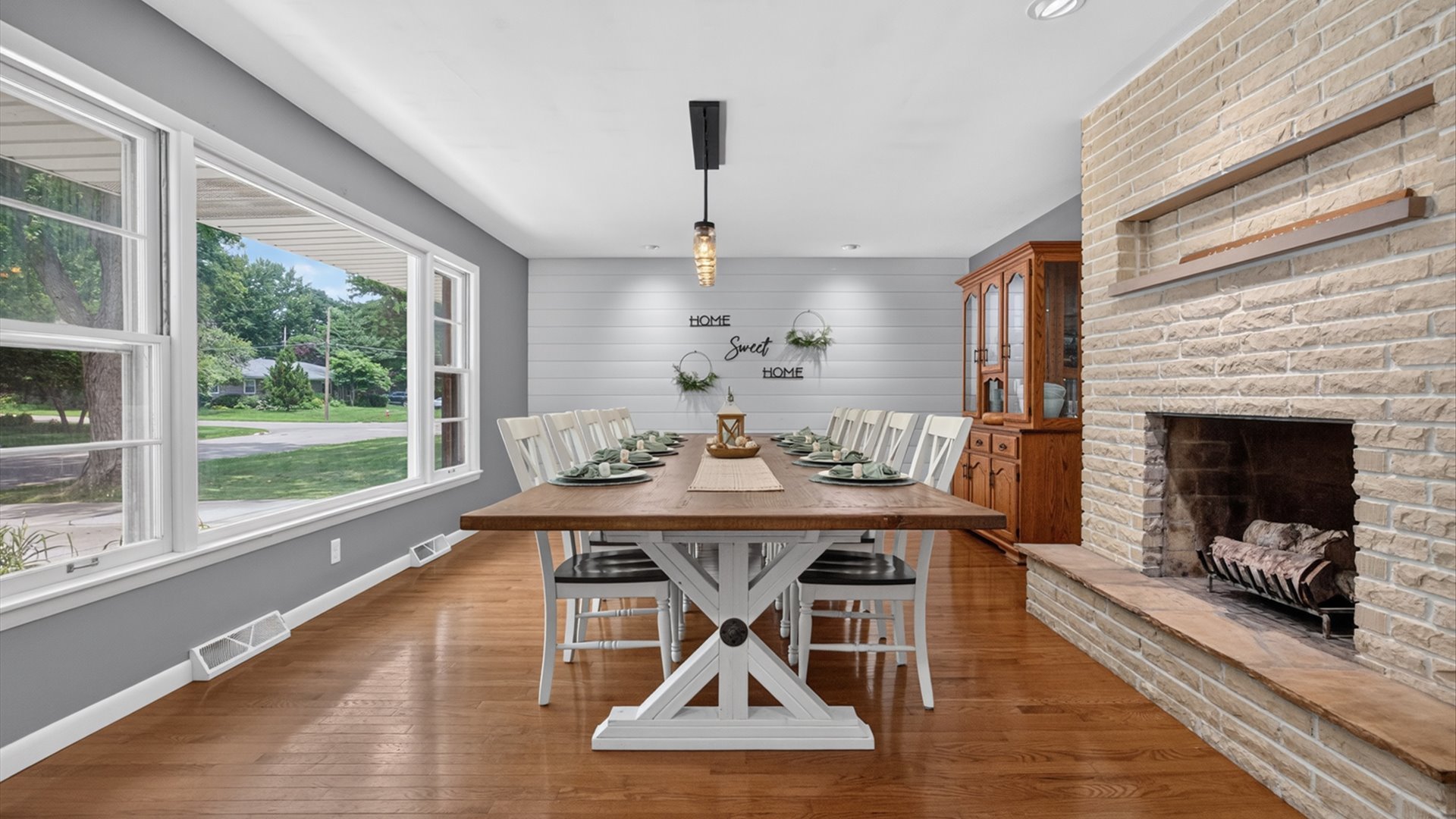 1402 Maplewood Drive Normal, IL 61761 - Photo 5 of 58