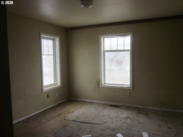 384 Oak Flat Road Goldendale, WA 98620 - Photo 5 of 18 Gallery Image 5