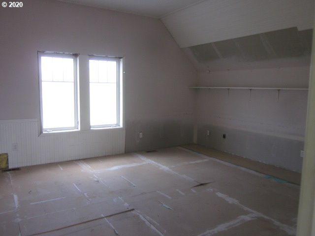 384 Oak Flat Road Goldendale, WA 98620 - Photo 10 of 18 Gallery Image 10