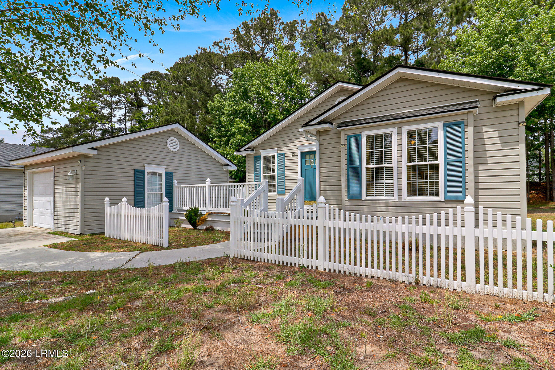 11 Sparpole Lane Bluffton, SC 29910 - Photo 2 of 35 11 Sparpole-33