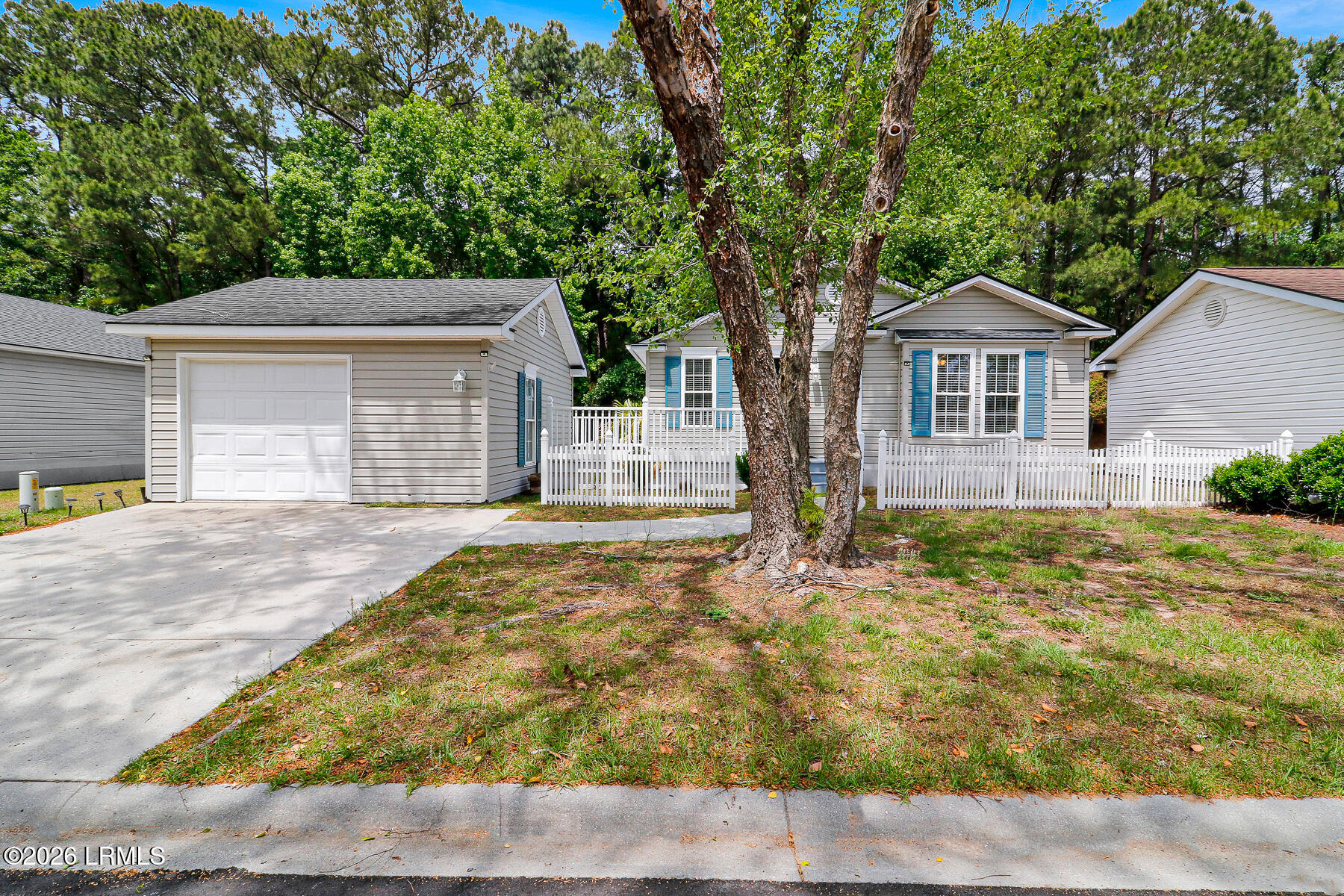 11 Sparpole Lane Bluffton, SC 29910 - Photo 3 of 35 11 Sparpole-34