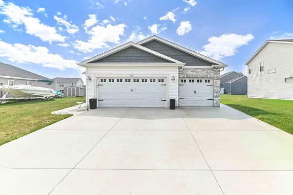 $425,000 | 1337 Tower Hill Pass, Whitewater, WI 53190