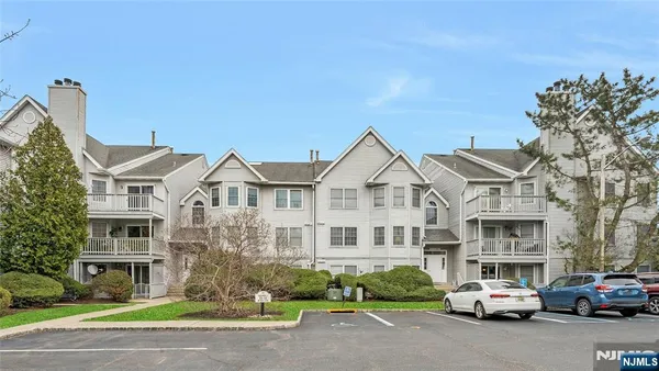 $369,800 | 49 Quartz Lane, Unit 49, Paterson, NJ 07501