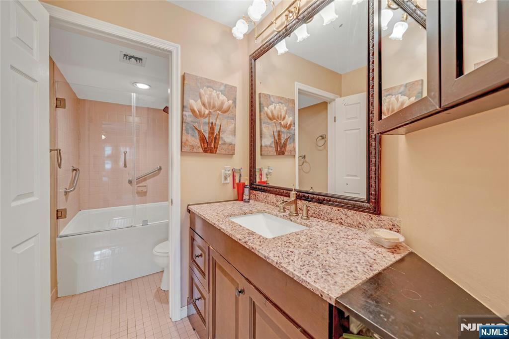 49 Quartz Lane, Unit 49 Paterson, NJ 07501 - Photo 17 of 31