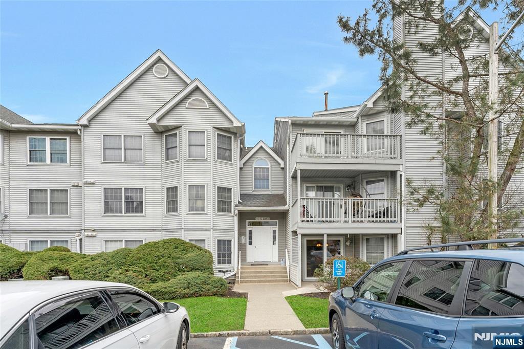 49 Quartz Lane, Unit 49 Paterson, NJ 07501 - Photo 2 of 31