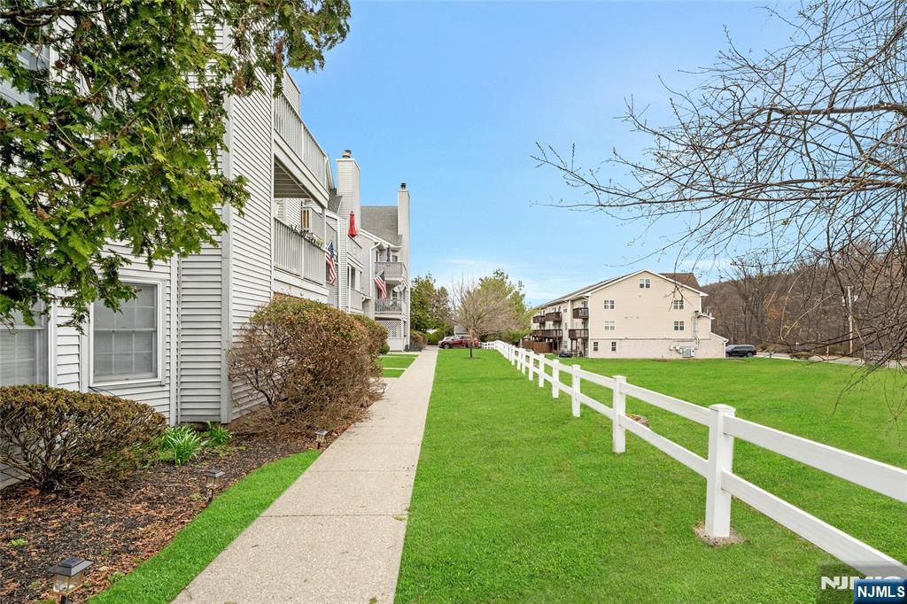 49 Quartz Lane, Unit 49 Paterson, NJ 07501 - Photo 24 of 31