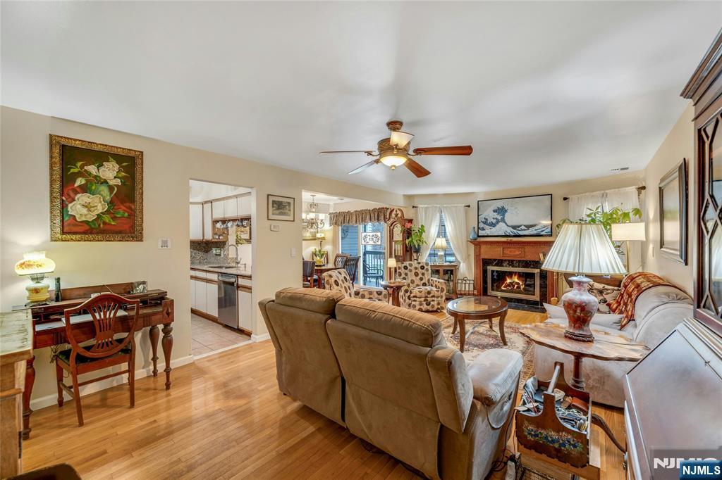 49 Quartz Lane, Unit 49 Paterson, NJ 07501 - Photo 3 of 31